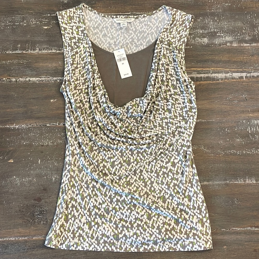 Brand new Banana Republican scoop neck shirt XS